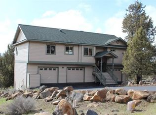 9886 Kestrel Rd, Klamath Falls, OR 97601