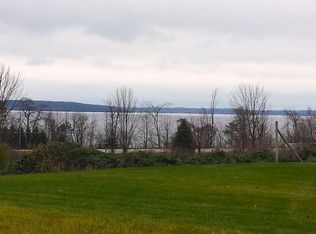 5167 S Shoreview Cir, Suttons Bay, MI 49682