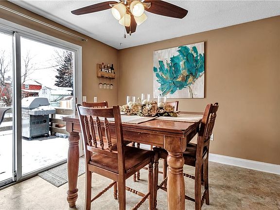 4th image of 100 Penwood Dr