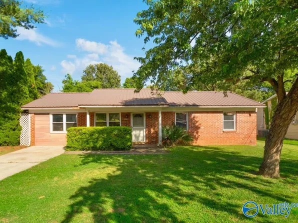 14005 Glenview Dr SW, Huntsville, AL 35803