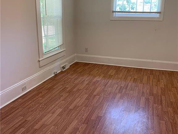 2nd image of 1007 W Florida St