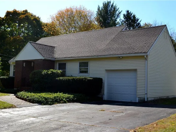 35 Losee Rd, Wappingers Falls, NY 12590
