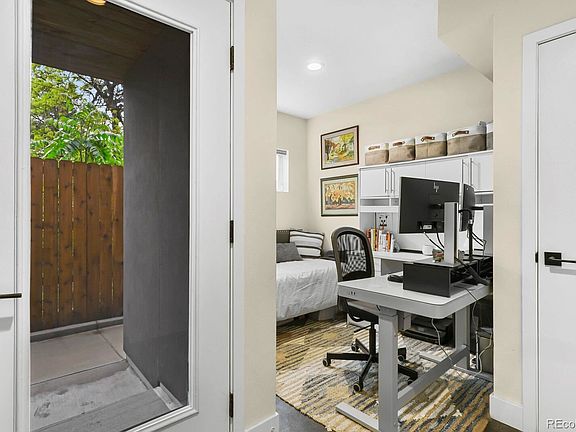 4th image of 542 Kalamath St #6