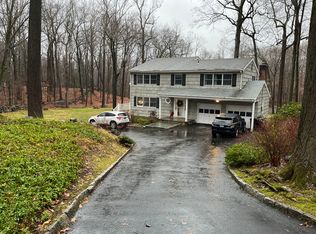 41 Nutmeg Dr, Greenwich, CT 06831