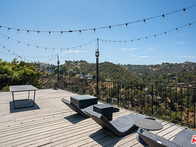 8020 Zeus Dr — Photo 25
