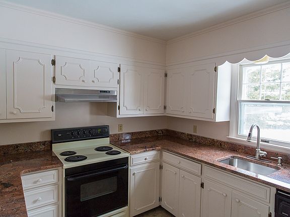 Kitchen w/marble countertops