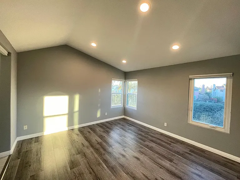 7210 Fargate Ter — Photo 10
