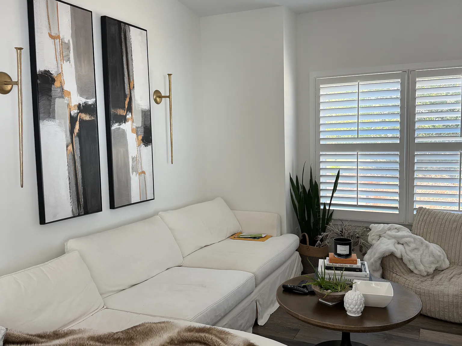 2 bed, 840 sqft, $2,200 — Photo 2
