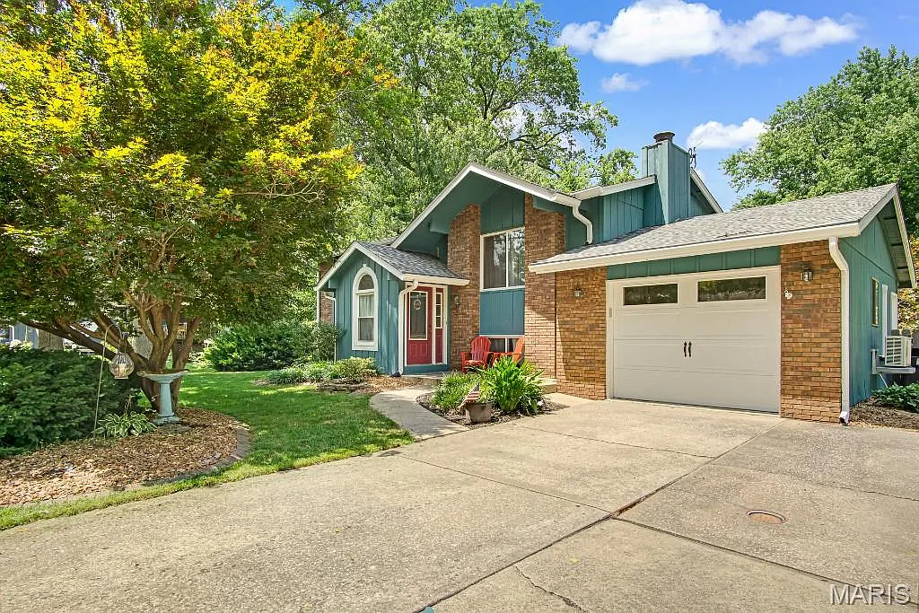 807 Amherst Pl photo 1