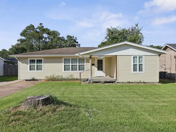 715 S 9th St, Nederland, TX 77627