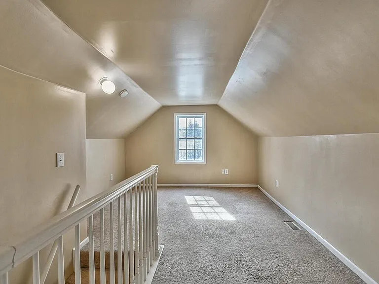 5633 Granada St — Photo 23