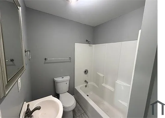 2809 E 125th St — Photo 8