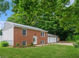 1496 Queenstown Rd, Kent, OH 44240