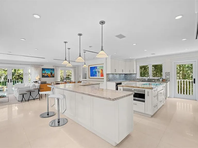 6831 Sunrise Ct — Photo 16