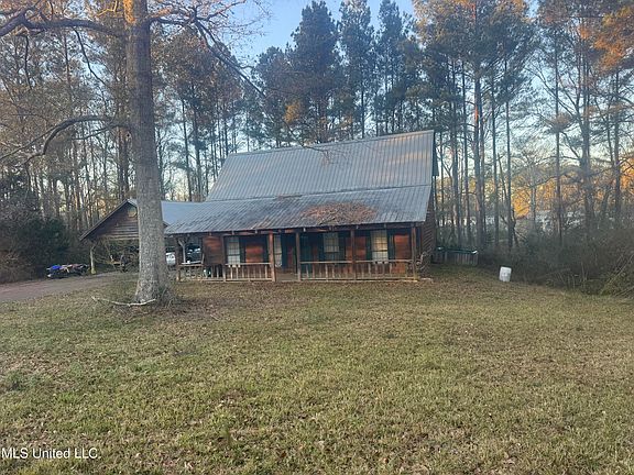 2nd image of 2067 McComb Hville Rd