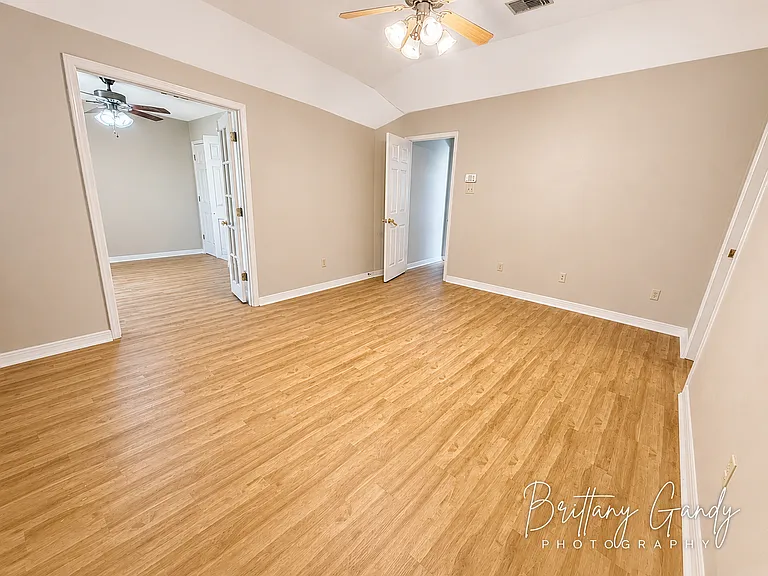 6037 Braeburn Ct — Photo 36