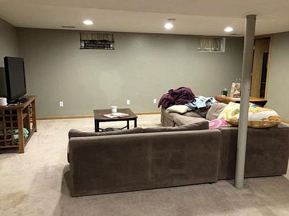 5th image of 415 Cretin Ave