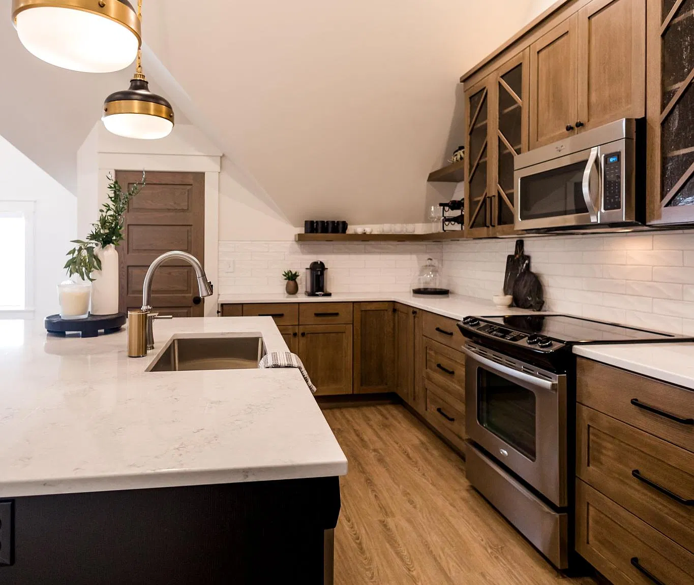 122 W Lexington Ave — Photo 4