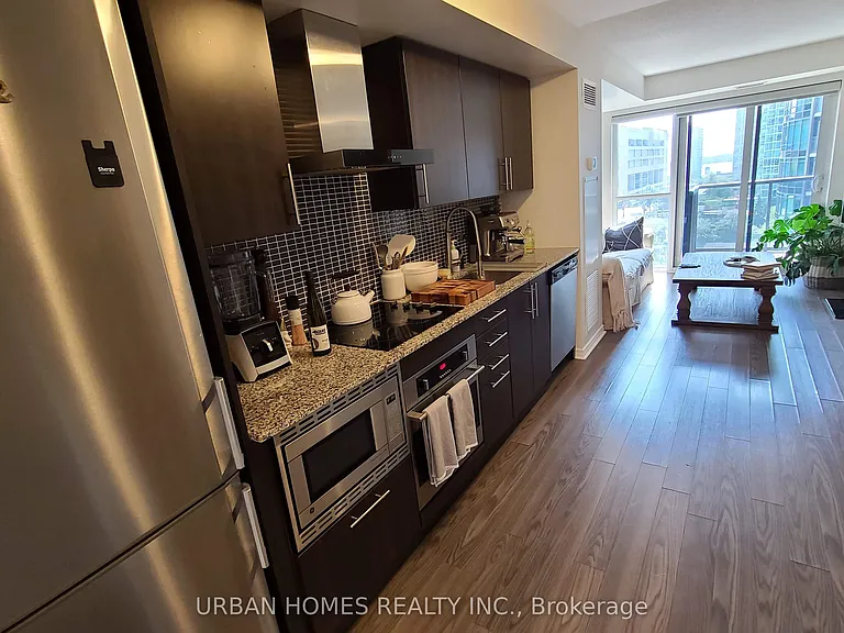 352 Front St W #704 — Photo 2