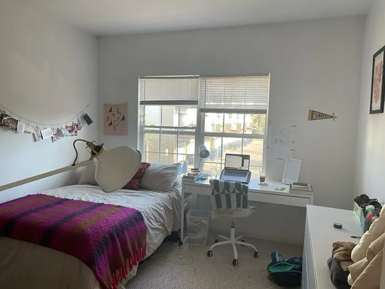 1053 Maiden Ln — Photo 7
