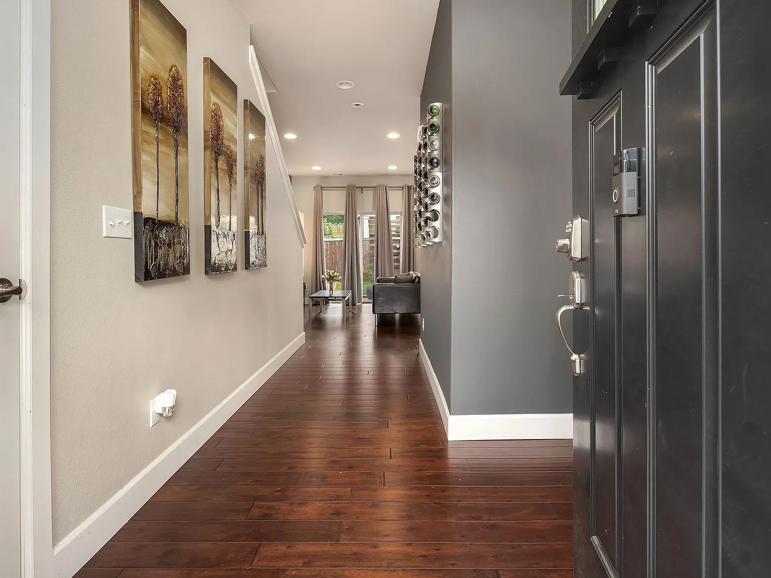 6727 Elaine Ct SE — Photo 3