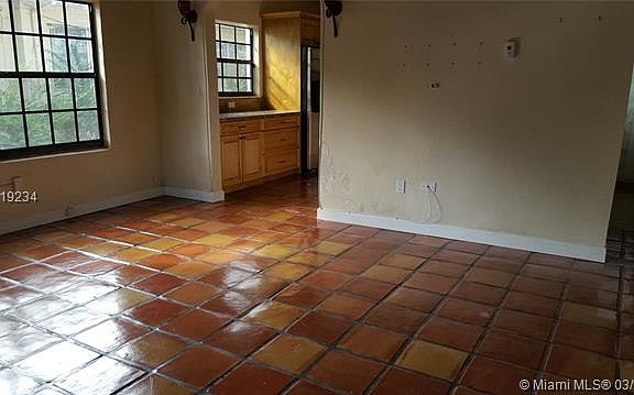 3rd image of 3615 Franklin Ave