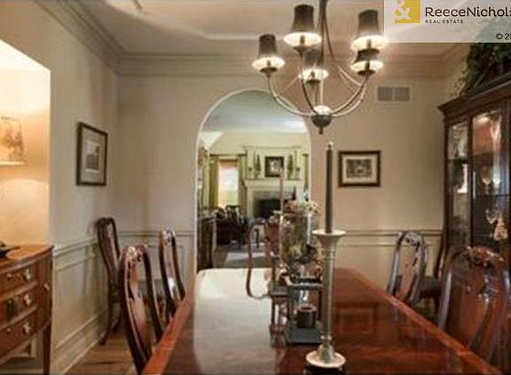 Formal dining room