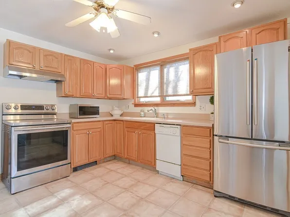 7 Dale Ct, Attleboro, MA 02703