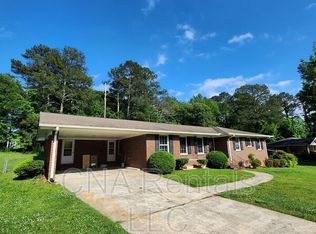 626 Honeybear Ln, Marietta, GA 30068