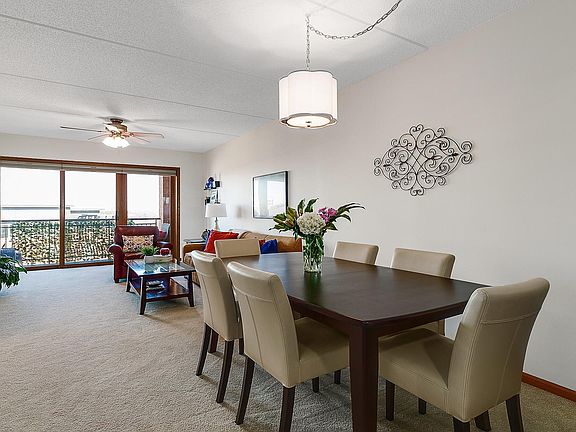 5th image of 1 N Beacon Pl APT 609
