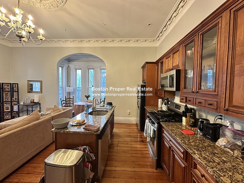 1st image of 139 Hillside St