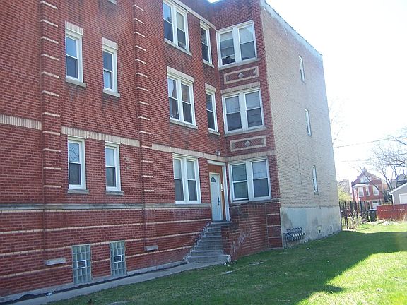 5th image of 1320 S Kedvale Ave #3F