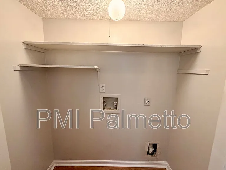 33 Chestnut Ferry Rd #105 — Photo 12