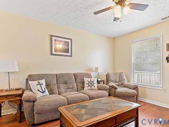 3rd image of 184 Anna Coves Blvd