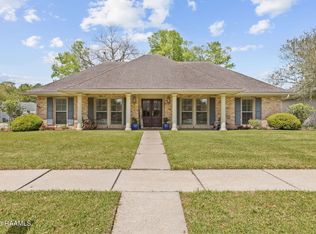 101 Mountainside Dr, Lafayette, LA 70503