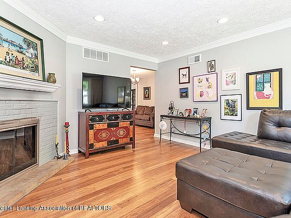 2nd image of 4683 Ottawa Dr