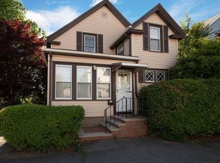 90 Pine St, Swampscott, MA 01907