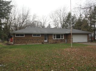4647 E 29th Rd, Sandwich, IL 60548