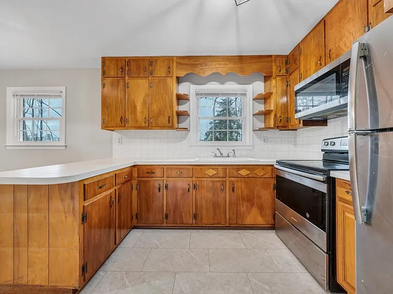2532 Beechwood Ln — Photo 5