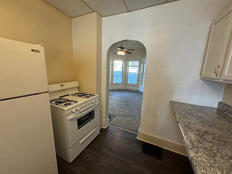 204 204/206/208 N Fort Wayne Ave #206 — Photo 4
