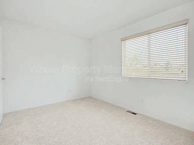 11081 Independence Cir W — Photo 23