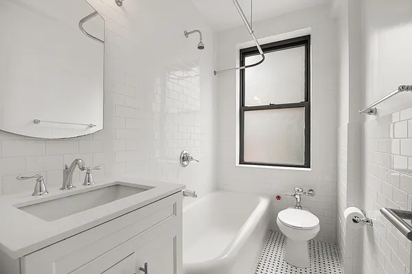 Rented by Cooper & Cooper Real Estate | media 11