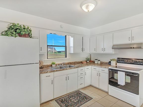 5th image of 4365 Mount Sharon Rd