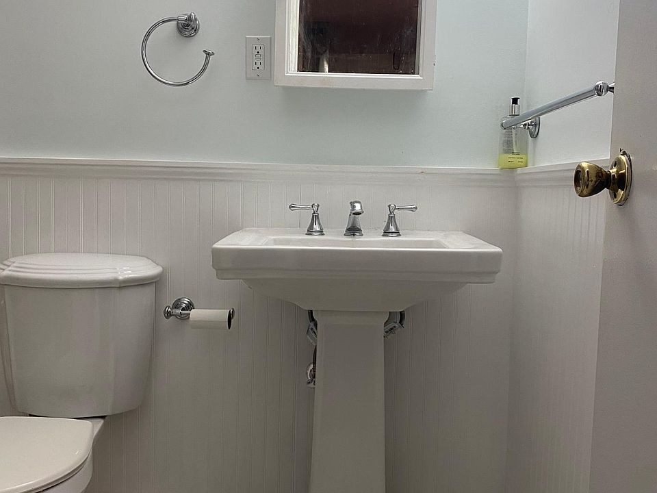 1st image of 32-1000 9th St #32