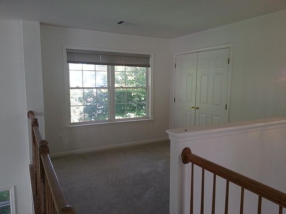 5th image of 47487 Saulty Dr