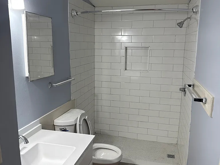 1009 Hampton St NW #1 — Photo 7
