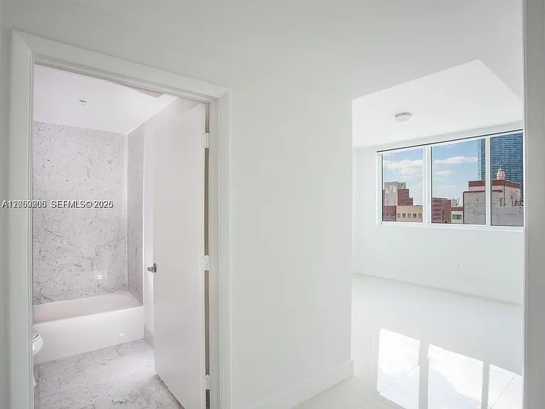 244 Biscayne Blvd #1202 — Photo 14