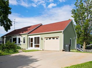 423 S Fischer Ave, Jefferson, WI 53549