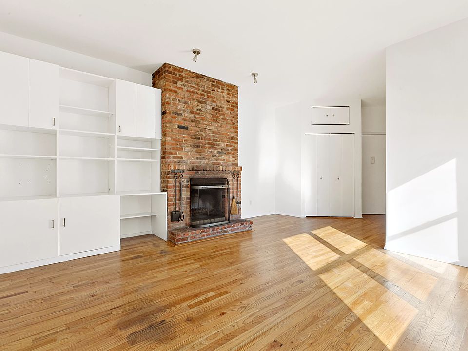 2nd image of 822 Greenwich St APT 3E