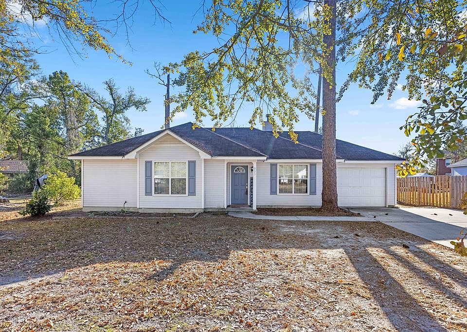 1st image of 903 Pine Cone Cir